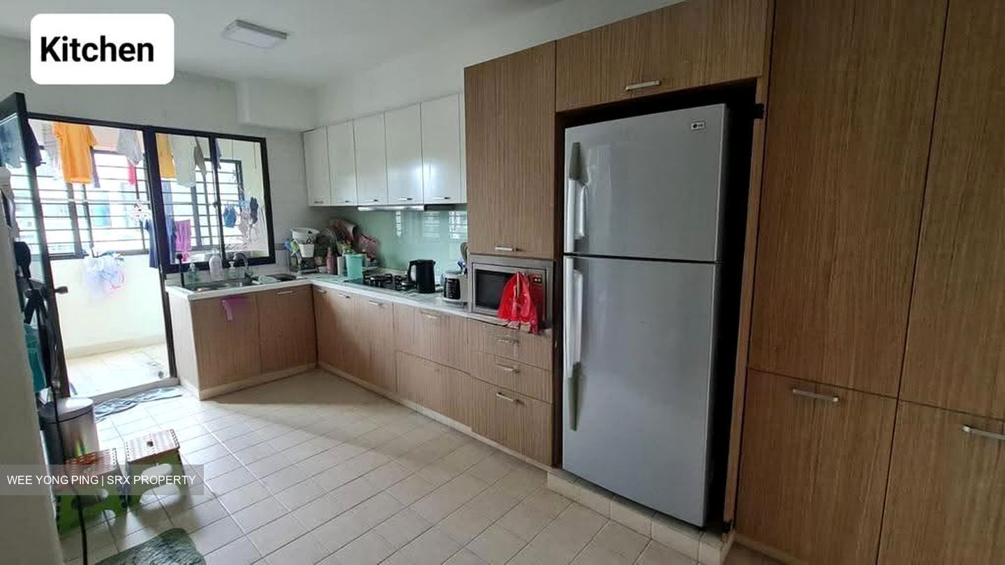Blk 607 Jurong West Street 65 (Jurong West), HDB Executive #631478461